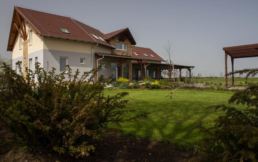 Horpacsi Europa Piheno Koezpont Hotel Exterior photo